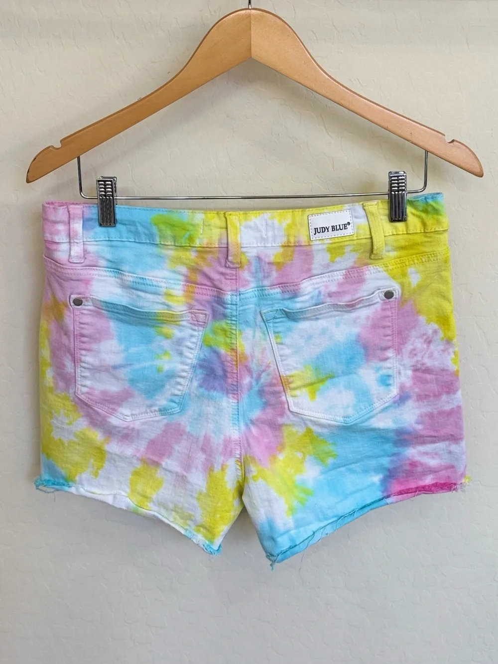 Judy Blue Pastel Swirl Tie-Dye High-Rise Distressed Denim Shorts Size Large